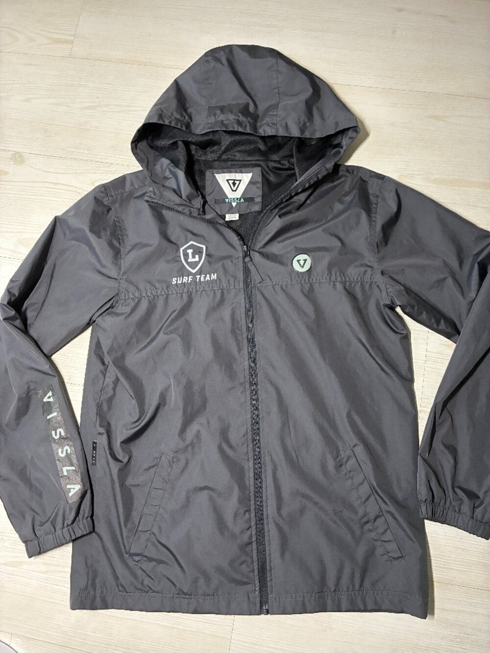 Vissla Men's Medium Camper Eco Windbreaker Jacket Black Surf Team Size Medium